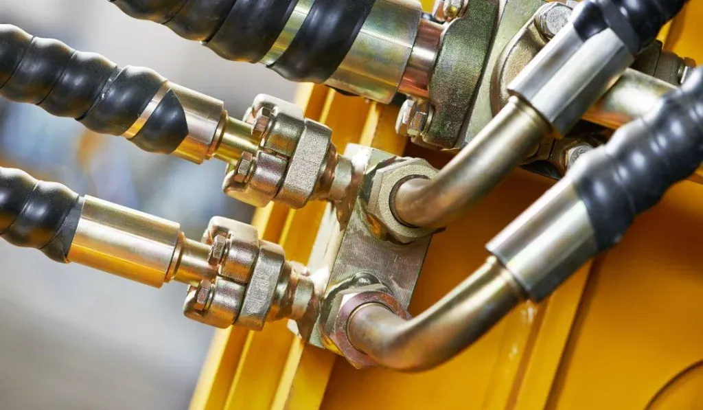 روغن هیدرولیک: قلب تپنده سیستمهای صنعتی | هر آنچه باید بدانید